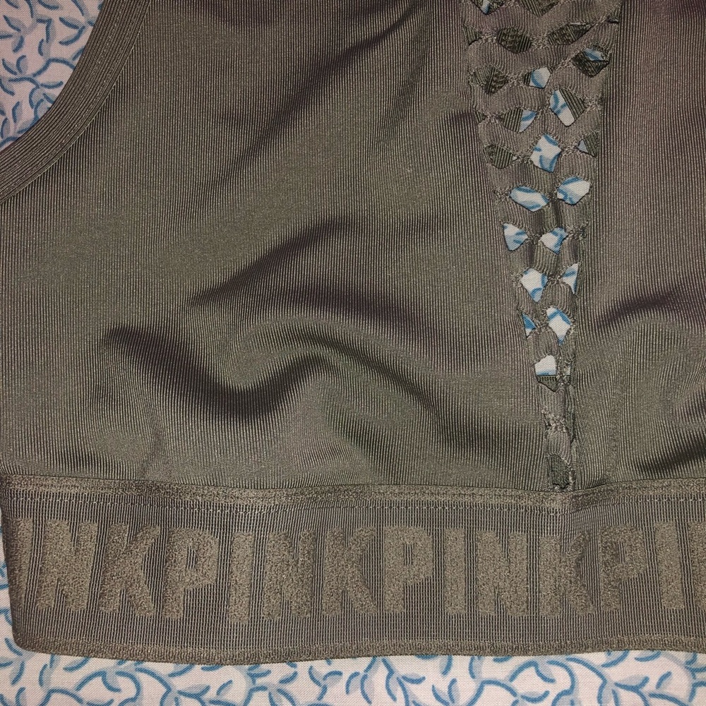 ⛔️SOLD⛔️VS Pink Set - Picture 3 of 9